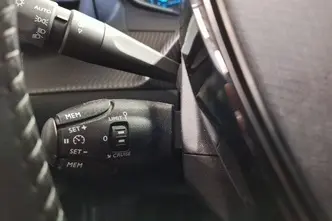 Peugeot e-2008, elekter, automaat, esivedu