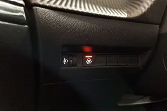 Peugeot e-2008, elekter, automaat, esivedu