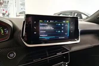 Peugeot e-2008, elekter, automaat, esivedu