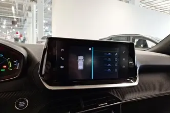 Peugeot e-2008, elekter, automaat, esivedu