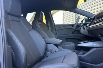 Audi Q4, 210 kW, электричество, автомат, полный привод