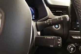 Renault Captur, 1.6, 117 kW, pistikhübriid, automaat, esivedu