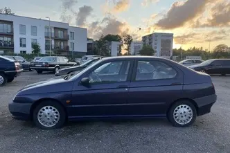 Alfa Romeo Alfa 146, 1.7, petrol, manual, front-wheel drive