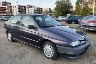 Alfa Romeo Alfa 146, 1.7, petrol, manual, front-wheel drive