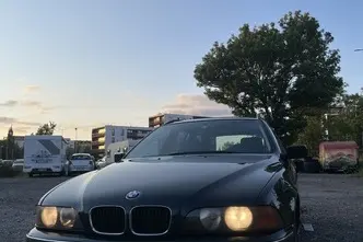 BMW 523, petrol, automatic, rear-wheel drive
