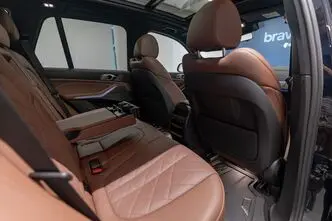 BMW X5, 4.4, 390 kW, bensiin, automaat, nelikvedu