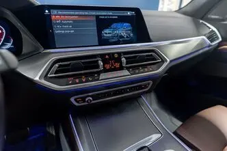 BMW X5, 4.4, 390 kW, bensiin, automaat, nelikvedu