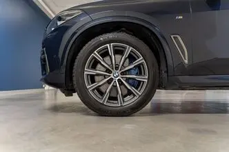 BMW X5, 4.4, 390 kW, bensiin, automaat, nelikvedu