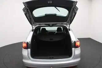 Opel Astra, 1.6, 100 kW, дизель, механическая, передний привод