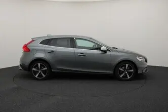 Volvo V40, 2.0, 90 kW, petrol, manual, front-wheel drive