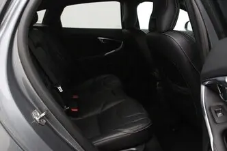 Volvo V40, 2.0, 90 kW, petrol, manual, front-wheel drive