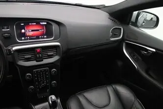 Volvo V40, 2.0, 90 kW, petrol, manual, front-wheel drive