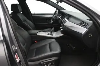 BMW 520, 2.0, 135 kW, bensiin, automaat, tagavedu