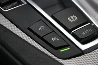 BMW 520, 2.0, 135 kW, bensiin, automaat, tagavedu
