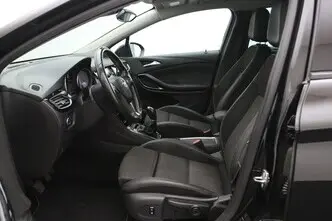 Opel Astra, 1.6, 100 kW, дизель, механическая, передний привод