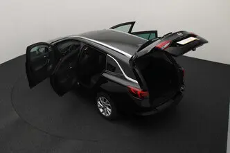 Opel Astra, 1.6, 100 kW, дизель, механическая, передний привод
