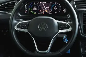 Volkswagen Tiguan, 1.4, 180 kW, бензин, автомат, передний привод