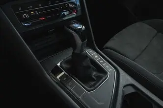 Volkswagen Tiguan, 1.4, 180 kW, бензин, автомат, передний привод