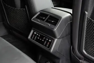 Audi e-tron, 230 kW, электричество, автомат, полный привод