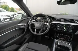 Audi Q8 e-tron, 300 kW, elekter, automaat, nelikvedu