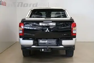 Mitsubishi L200, 2.3, 110 kW, diesel, automatic, four-wheel drive