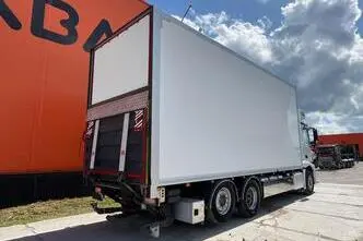 Mercedes-Benz Actros, 375 kW, diesel, automatic