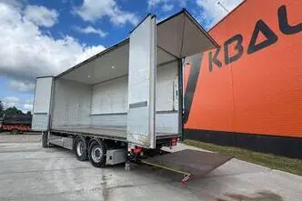 Mercedes-Benz Actros, 375 kW, diesel, automatic