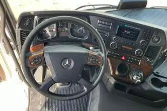 Mercedes-Benz Actros, 375 kW, diesel, automatic