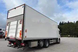 Scania P, 331 kW, diisel, automaat