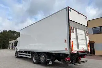 Scania P, 331 kW, diisel, automaat