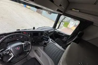 Scania P, 331 kW, diisel, automaat