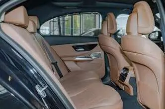 Mercedes-Benz E 220, 2.0, 145 kW, hübriid, automaat