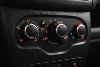 Dacia Lodgy, 1.3, 96 kW, bensiin, manuaal, esivedu