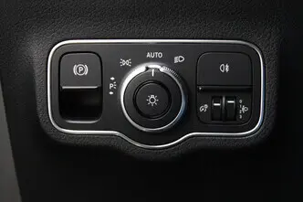 Mercedes-Benz GLA 180, 2.0, 85 kW, diisel, automaat, esivedu