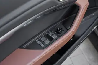 Audi e-tron, 300 kW, elekter, automaat, nelikvedu