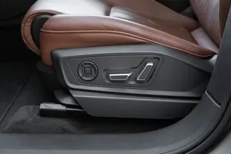 Audi e-tron, 300 kW, elekter, automaat, nelikvedu