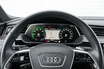 Audi e-tron, 300 kW, elekter, automaat, nelikvedu
