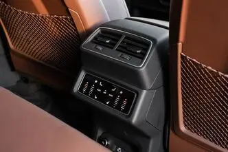 Audi e-tron, 300 kW, elekter, automaat, nelikvedu
