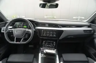Audi e-tron, 370 kW, elekter, automaat, nelikvedu