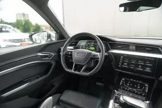 Audi e-tron, 370 kW, elekter, automaat, nelikvedu