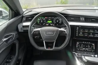 Audi e-tron, 370 kW, elekter, automaat, nelikvedu
