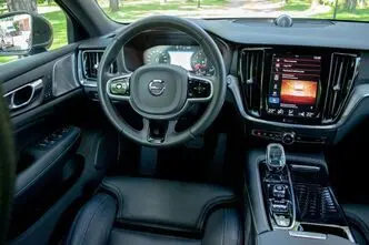 Volvo V60, 2.0, 288 kW, подключаемый гибрид, автомат, полный привод