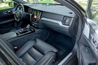 Volvo V60, 2.0, 288 kW, подключаемый гибрид, автомат, полный привод