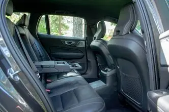 Volvo V60, 2.0, 288 kW, подключаемый гибрид, автомат, полный привод
