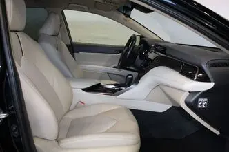 Toyota Camry, 2.5, 131 kW, гибрид, автомат, передний привод