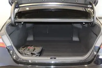 Toyota Camry, 2.5, 131 kW, гибрид, автомат, передний привод