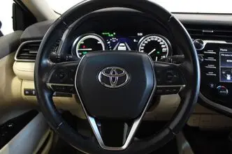 Toyota Camry, 2.5, 131 kW, гибрид, автомат, передний привод
