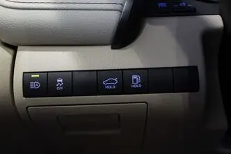 Toyota Camry, 2.5, 131 kW, гибрид, автомат, передний привод