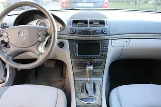 Mercedes-Benz E 280, 3.0, 170 kW, petrol, automatic, rear-wheel drive