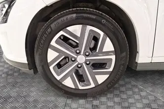 Hyundai Kona, electric, automatic, front-wheel drive